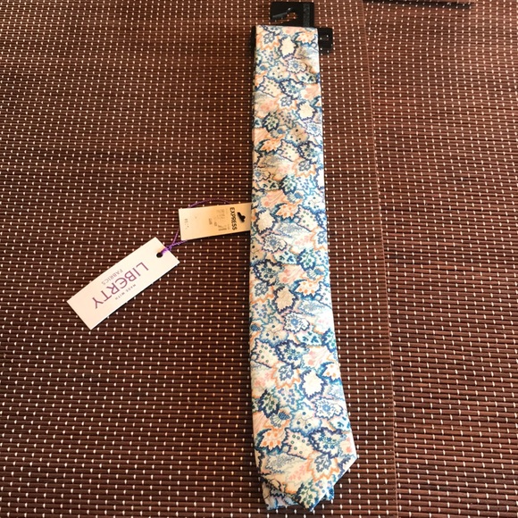 NWT Express Skinny Tie - Picture 1 of 3